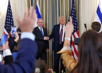 Israel aprueba acuerdo inicial de paz con Hamás auspiciado por Trump