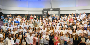 Entrega Mara Lezama 189 constancias para fortalecer la confianza del sector inmobiliario en Quintana Roo