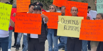 CTM protestan en la Fiscalía de Quintana Roo en defensa de su líder Isidro Santamaría