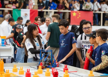 Playa del Carmen brilla en campeonato mundial de robótica