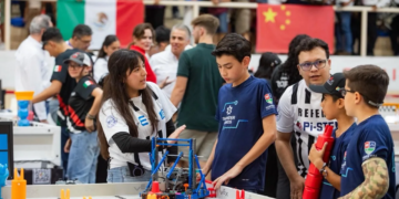 Playa del Carmen brilla en campeonato mundial de robótica