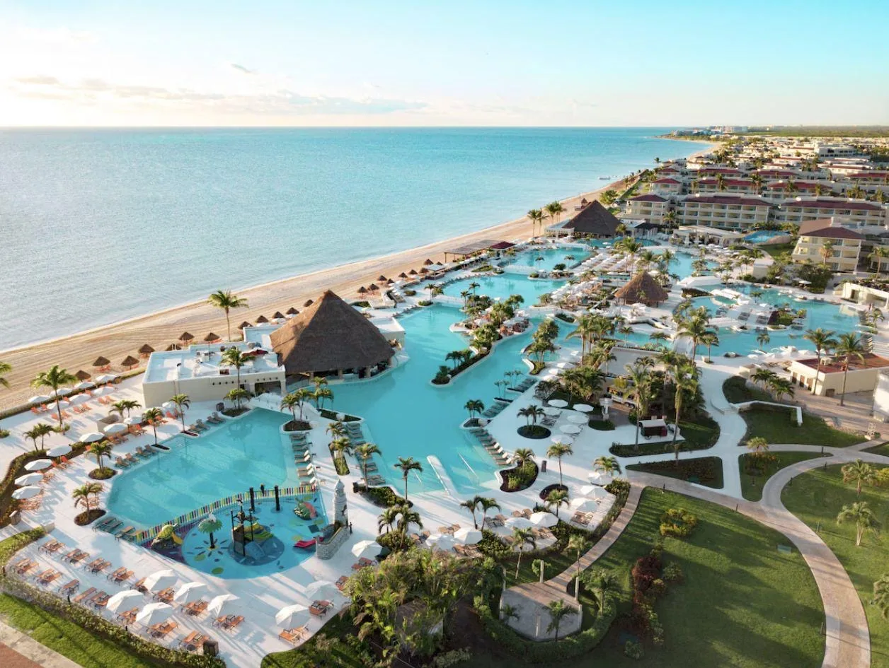 Quintana Roo avanza en negociaciones para recibir a selecciones durante el Mundial 2026; destaca su infraestructura y conectividad