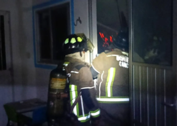 Bomberos de Cancún controlan incendio en vivienda de la Supermanzana 227