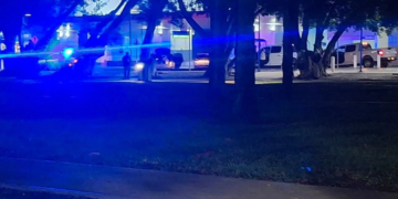 Persecución termina con dos sujetos armados detenidos en Aeropuerto de Cancún