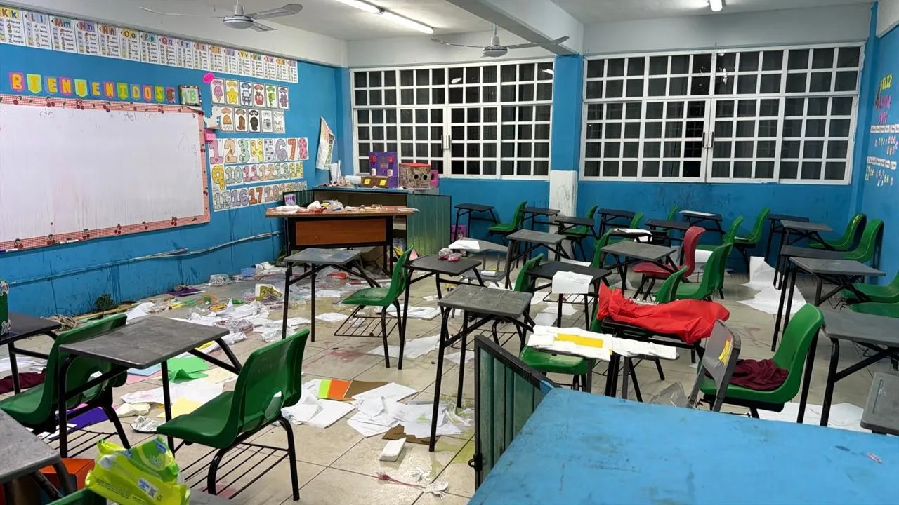 Alumnos de primaria en la 259 sufren vandalismo en su escuela