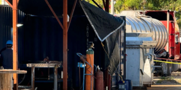 Encuentran tráiler con combustible de dudosa procedencia