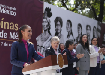 Esculturas mujeres indígenas