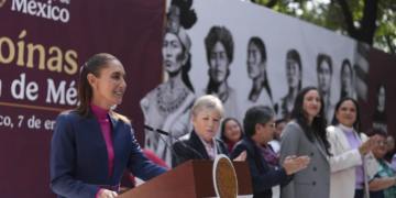 Esculturas mujeres indígenas