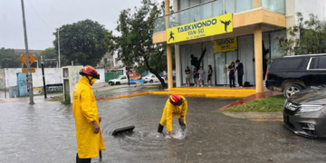 A prueba con el Frente Frío 30: Operativo Tormenta de Playa del Carmen evita caos tras lluvias
