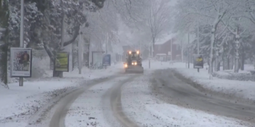 Frío extremo paraliza Europa: cierres, vuelos cancelados y evacuaciones