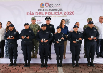 Lezama reconoce a policías estatales con ascensos y mejoras salariales históricas