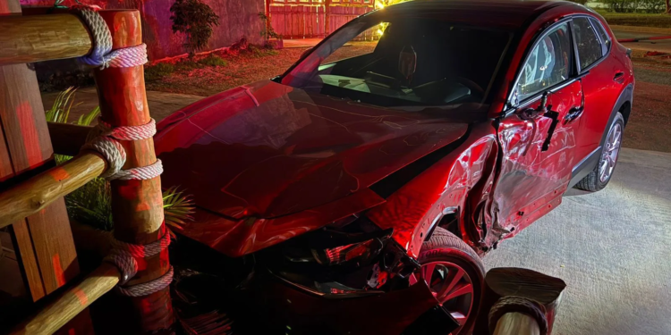 Cerronazo y vuelco en la Huayacán: conductor cambia de carril y provoca choque con patrulla