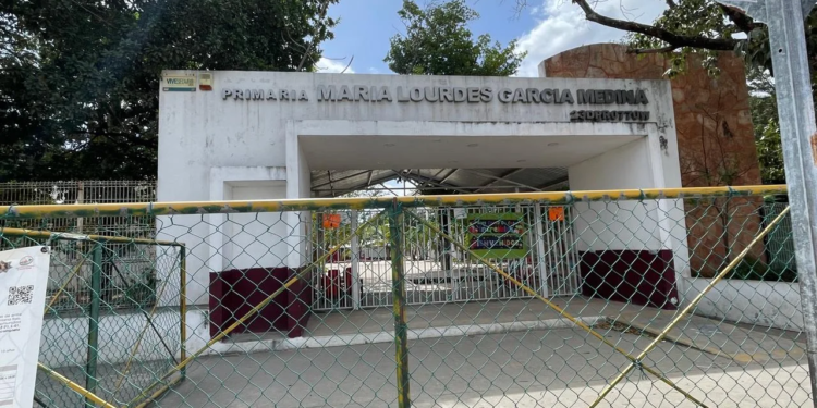 Ausentismo de hasta 70% en escuelas de Cancún pese a versión oficial de “normalidad”