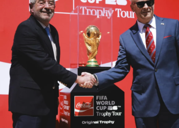 ¡Llegó el trofeo! México recibe la Copa del Mundo en medio de la fiesta y la esperanza