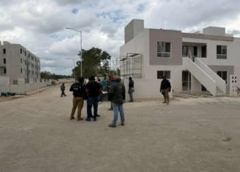 Desaparecen dos albañiles en Cancún; catean obra con binomios y hallan testimonios contradictorios