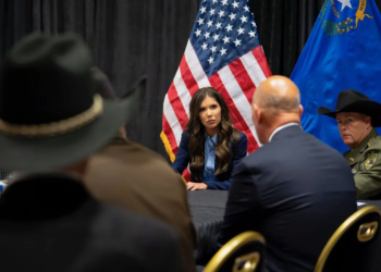 Caída de Noem desata escándalo por gastos públicos