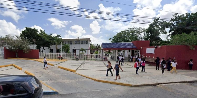 Consumo de drogas en escuelas de Cancún enciende alarmas: advierten que está “a un paso del foco rojo”