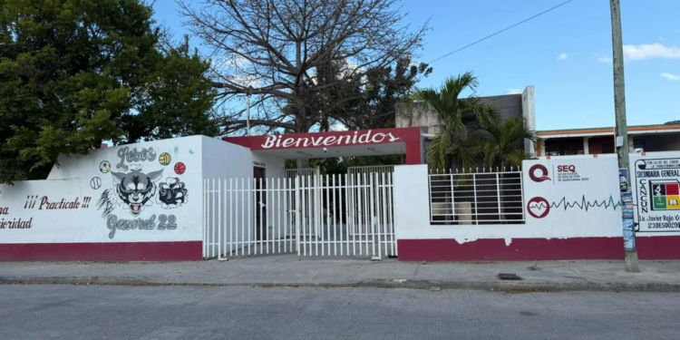 Denuncian presunto acoso de prefecto en secundaria de Cancún
