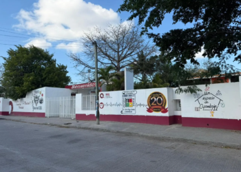 A un año de quejas, separan a prefecto de secundaria en Cancún por abusos contra estudiantes
