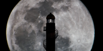 Luna Rosa iluminará el cielo esta noche y muchos harán rituales energéticos