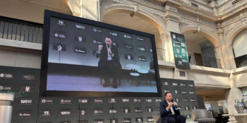 Faitelson estalla por periodista detenido rumbo al Mundial