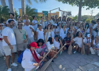 Protestan en Playa del Carmen por suspensión de la Travesía Sagrada Maya