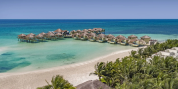 Palafitos Overwater Bungalows recibe distinción Forbes Travel Guide 2026 en Quintana Roo