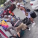 Riña en Cancún: hombre agrede a mujer en autobús en pleno centro y es golpeado por pasajeros