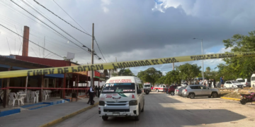 Explosión en heladería del centro de Cancún deja herido grave