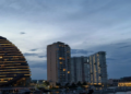 Conmoción en Cancún: adolescente de 14 años cae desde un piso 11 en Puerto Cancún