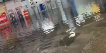 Tormenta deja bajo agua el Metro San Lázaro