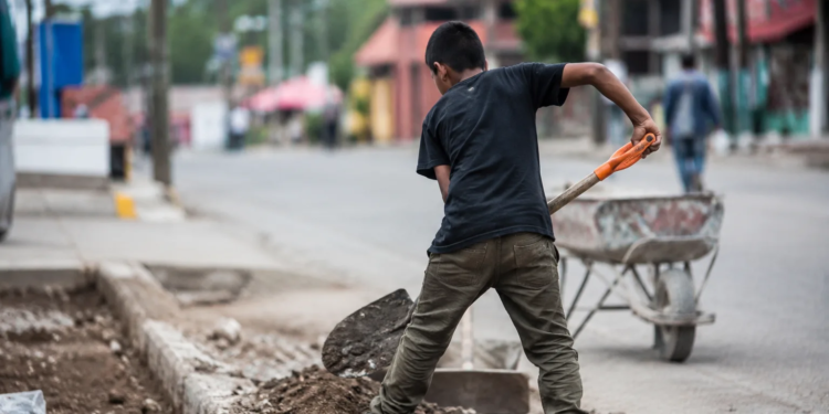 Más de 27 mil menores trabajan: Día Mundial contra el Trabajo Infantil