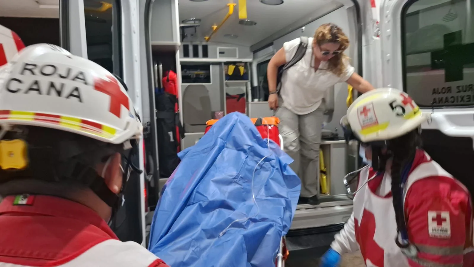 Extranjero se defiende de intento de asalto en Cancún y deja a presunto agresor herido