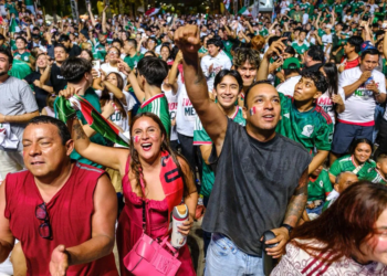 La victoria de México reúne a miles de familias en Quintana Roo